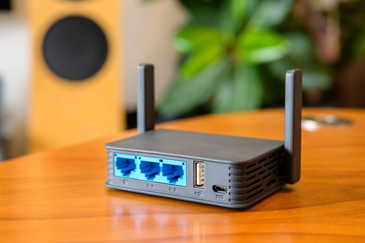 GL.iNet Slate GL-AR750S-Ext を購入