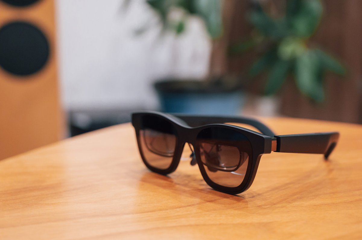 XREAL Air 2 Pro を購入