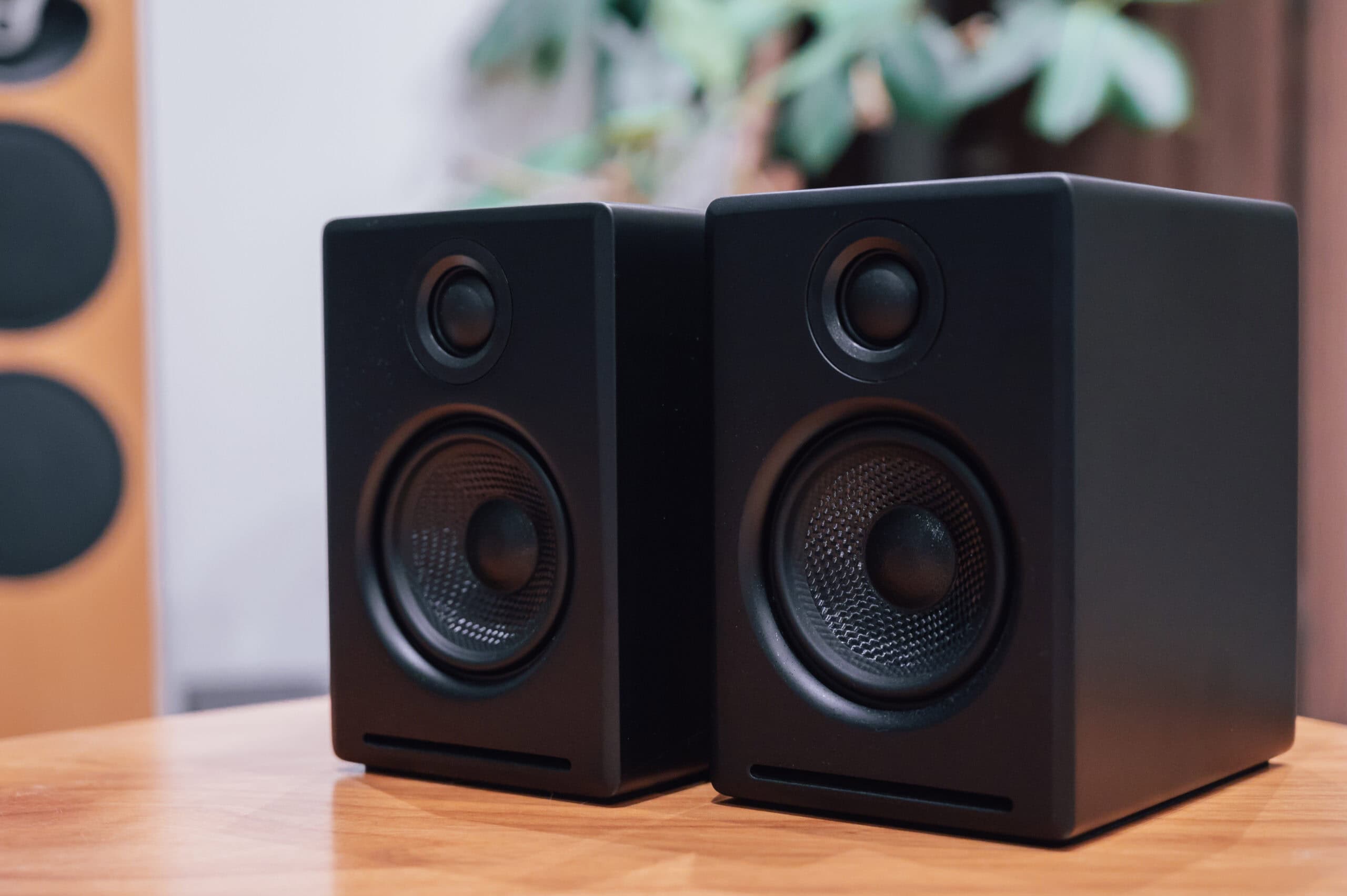 g*t様 audioengine A2+ アクティブスピーカー ブラック 2台セ Audioengine A2+ Next Gen ホームミュージックシステム with Bluetooth
